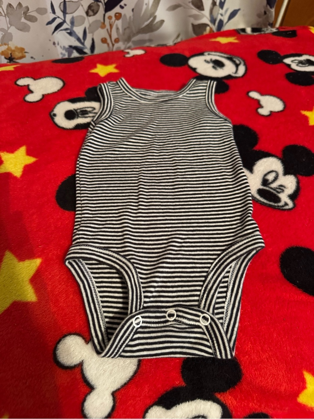 Striped Black & White Sleeveless Baby One-Piece Bodysuit Size 3 Months C5
